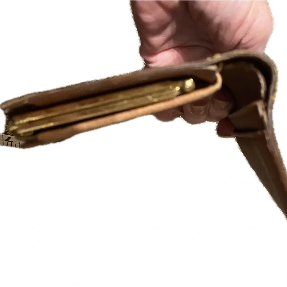 Louis Vuitton Monogram Wallet🔥Excellent Vintage Condition/Light Use🔥BEAUTIFUL! - Picture 10 of 17